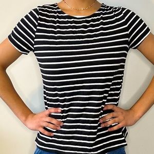 BLACK & WHITE STRIPED T-SHIRT